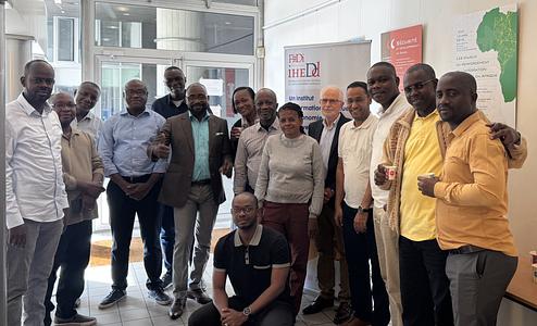 Renforcer les systèmes de santé et les politiques de lutte contre les maladies transmissibles et non transmissibles